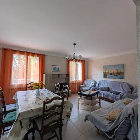 Le Balcon Des Bastides Azur Et Chênes Baneuil
